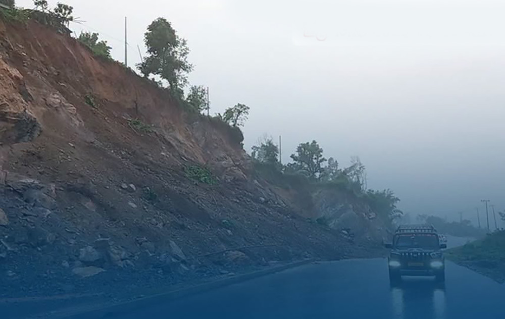 अविरल वर्षाले देशभरका प्रमुख राजमार्ग प्रभावित, धेरै सडक पूर्ण रूपमा अवरुद्ध