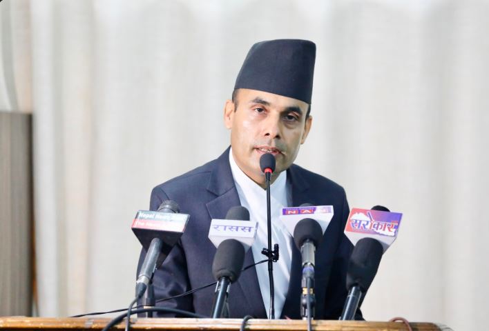 सार्वजनिक सञ्चारमाध्यममा करार नियुक्तिमा कडाइ, अत्यावश्यक अवस्थामा मात्रै कर्मचारी राख्न सञ्चारमन्त्रीको निर्देशन