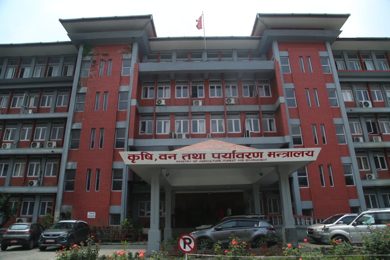 साउनभित्र २ लाख १० हजार मेट्रिक टन रासायनिक मल भित्रिने, किसानलाई राहत दिने सरकारको तयारी