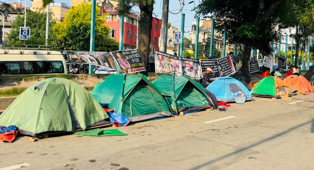 माइतीघरमा राति टेन्ट टाँगेर धर्ना बस्न नपाइने, प्रहरीले गर्‍यो माइकिङ